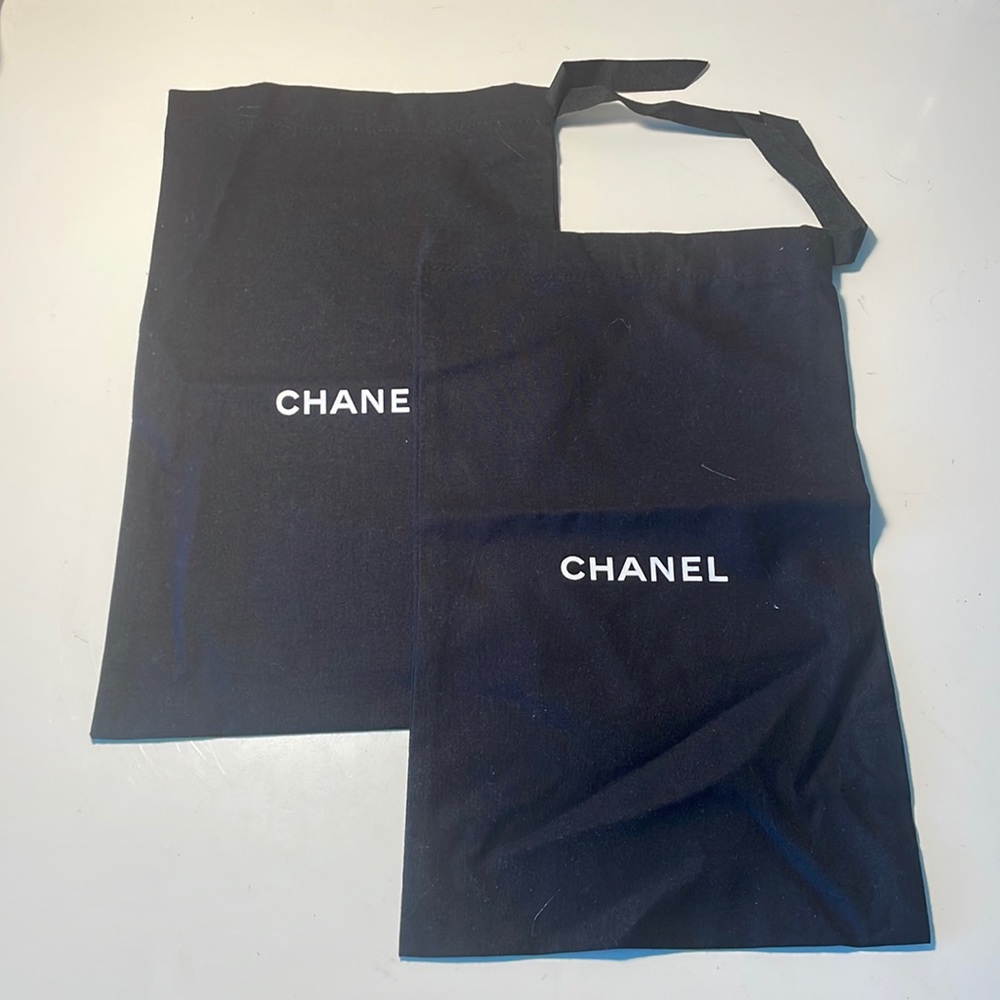 Duo Chanel dust bags - Picture 1 of 1